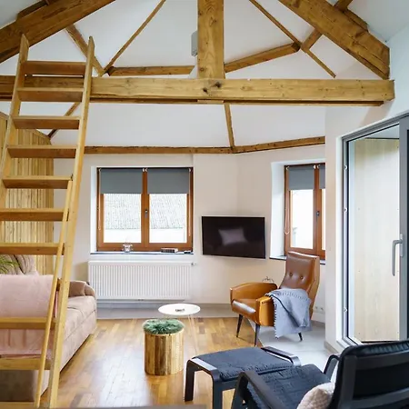 아파트 Les Bleuets 라로셰안알데네